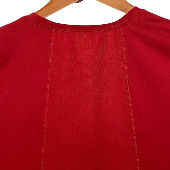 Alo Yoga Coolfit Crewneck Shirt Top 1/2 Marathon Mom Embellished Runner Size XL - Picture 7 of 10